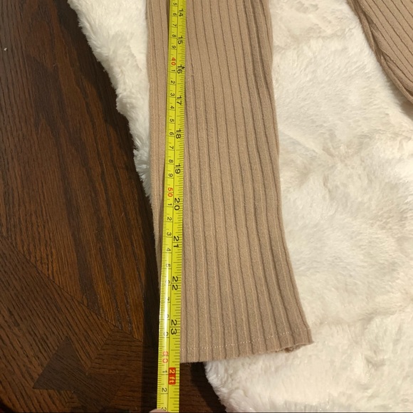 Bershka | Long Sleeve Beige Crop Nevk Top - Picture 8 of 12